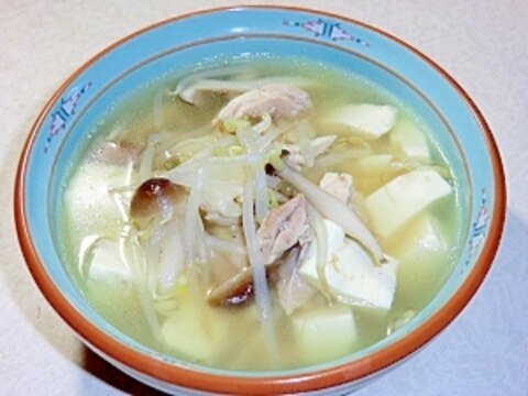 ごはんに合う、鶏と豆腐のコンソメスープ